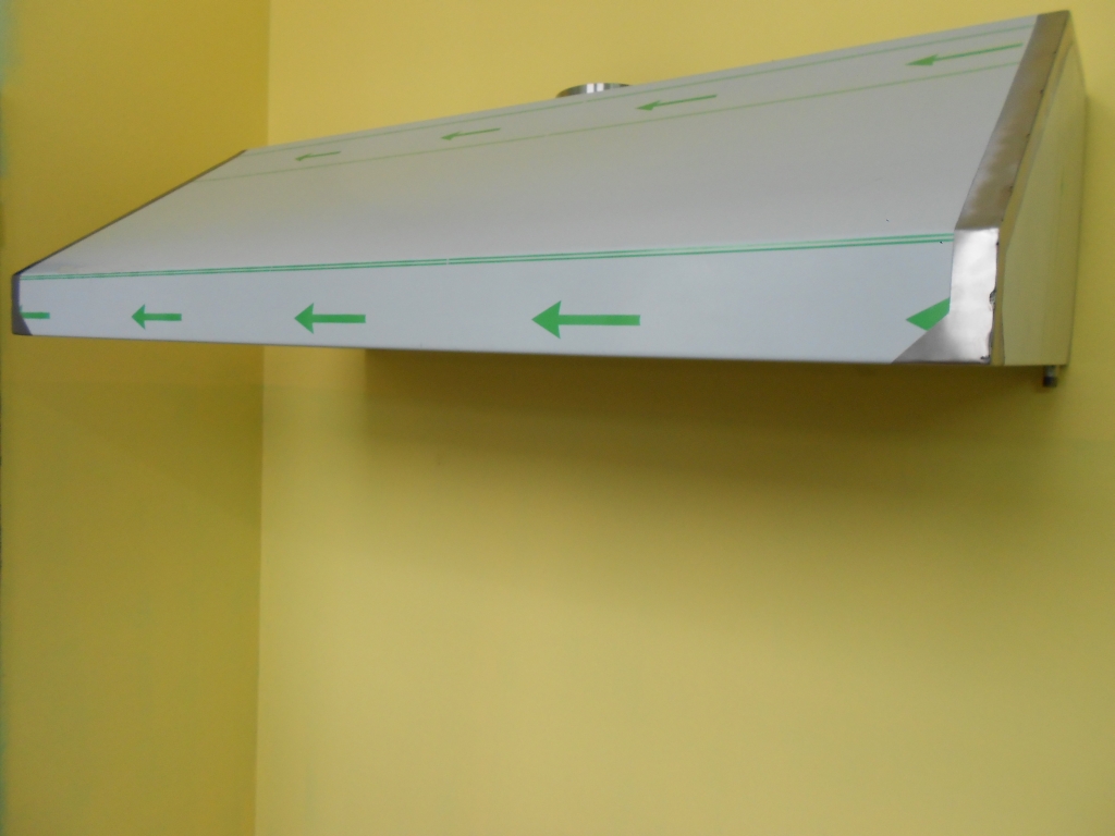 Gastro digestoř SD 130x70x40 + FILTRY