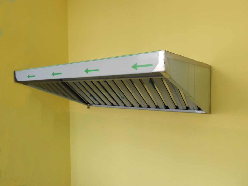 Gastro digestoř SH 260x70x40 + FILTRY