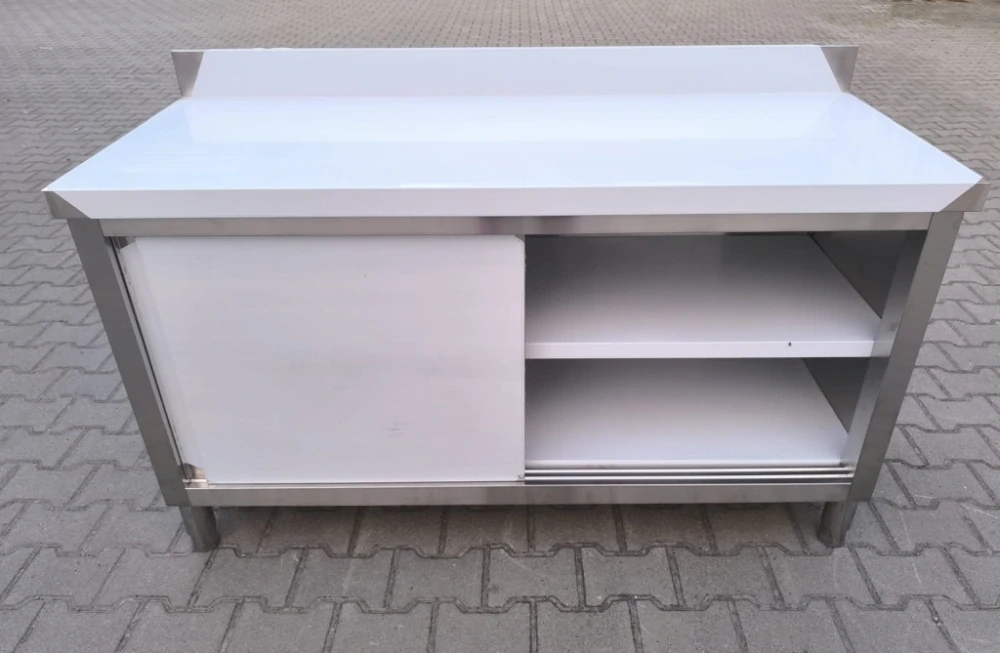 Nerezový skříňový stůl s posuvnými dveřmi – 150 x 60 x 85 cm